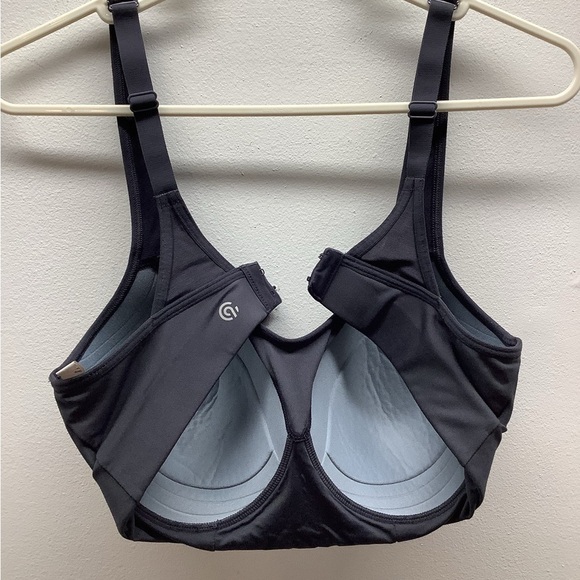 Adidas & C9 By Champion Size Small Sports Bra Duo. Preloved - Picture 7 of 9